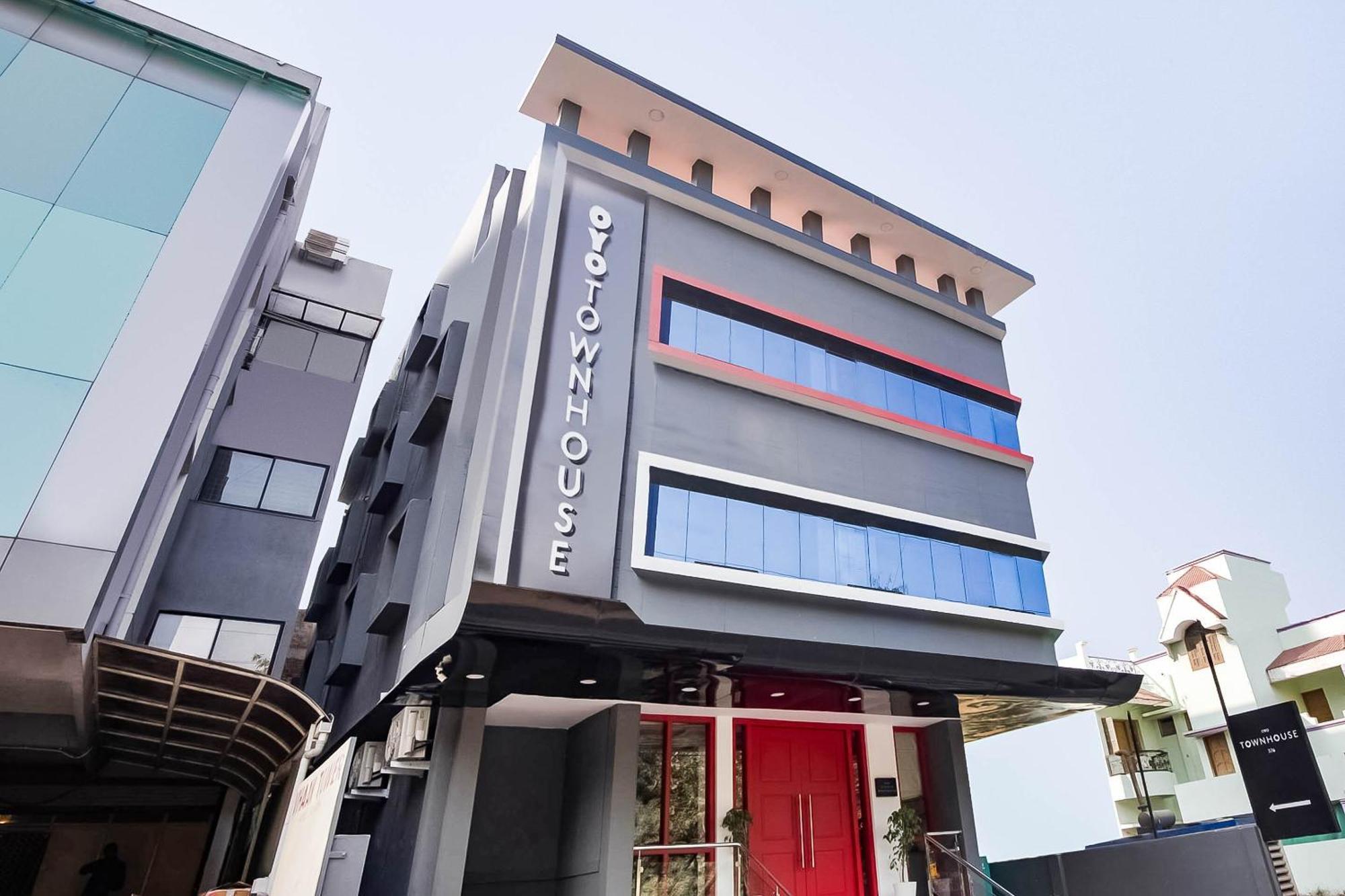 Super Townhouse Lords Inn Regency Mānglia 外观 照片