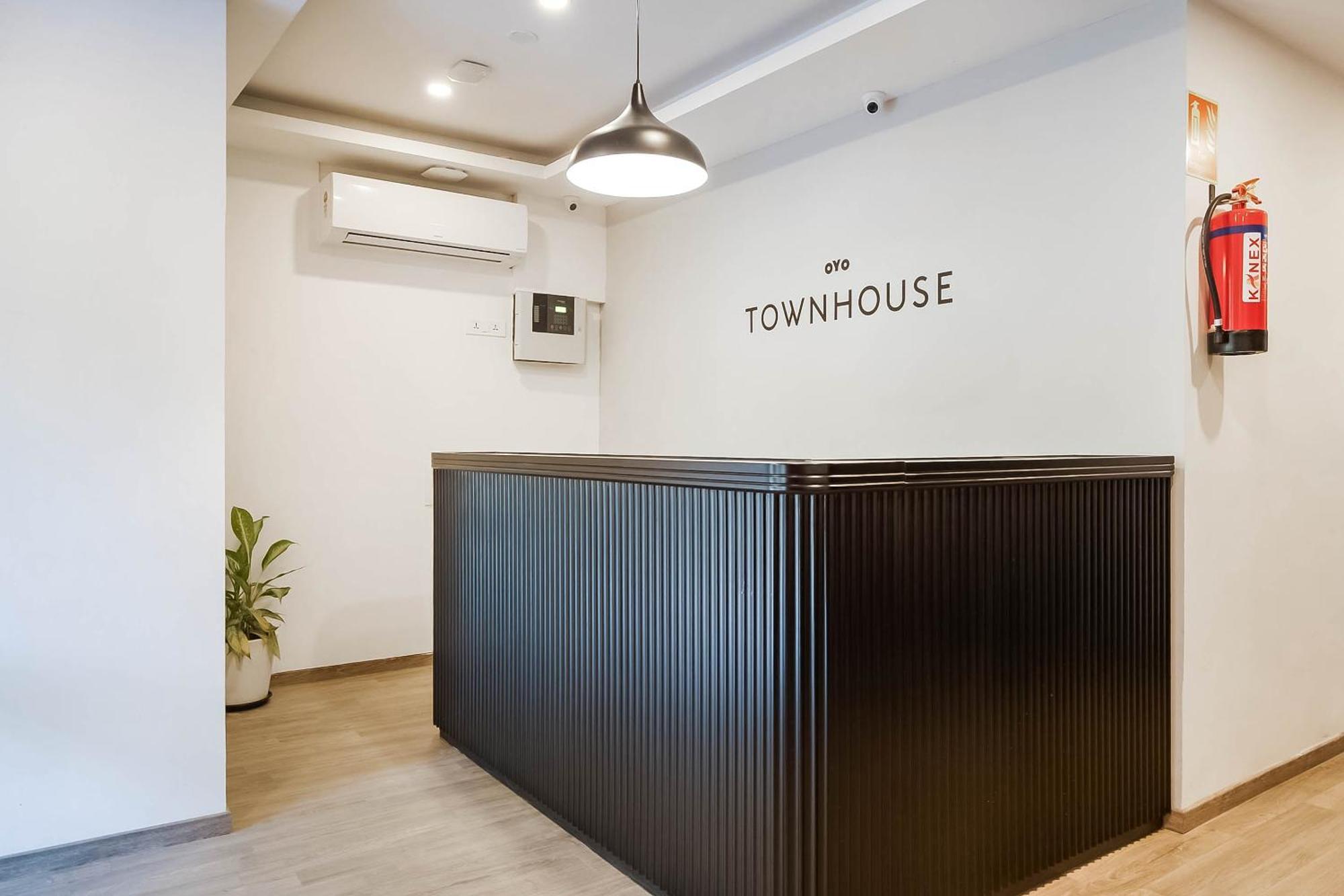 Super Townhouse Lords Inn Regency Mānglia 外观 照片
